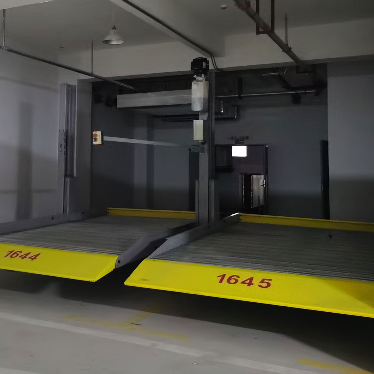 對(duì)比立體車庫與自然地下車庫